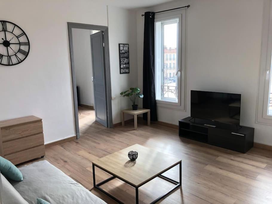 Appartement Spacieux Centre Ville Rivesaltes Exterior photo